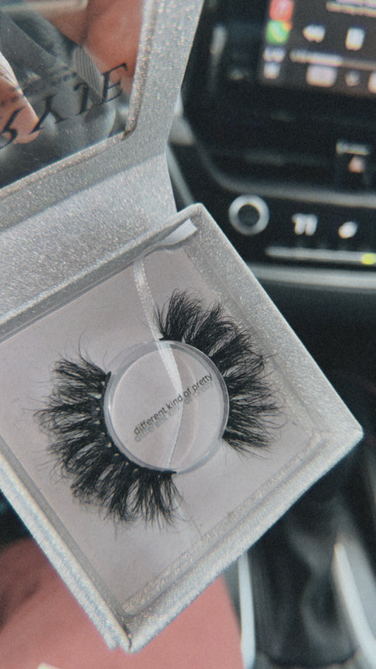 Different Kind Of Pretty Luxe Lashes